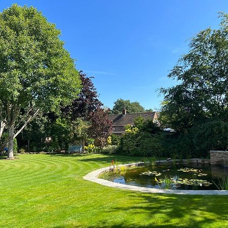 Asperion Hillside Hotel Guildford Zewnętrze zdjęcie